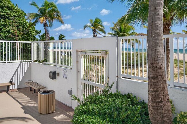 Building Photo - 2100 S Ocean Ln
