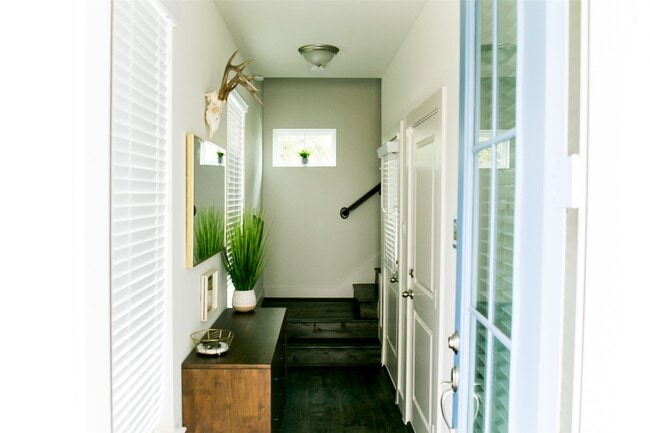 Building Photo - 5203 Burress Springs Ln