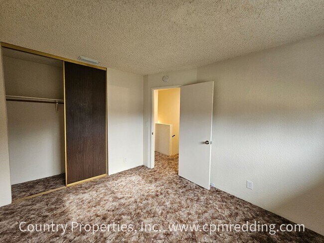 Building Photo - 1500 Lake Blvd