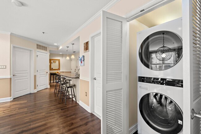 Building Photo - 70 ADAMS St