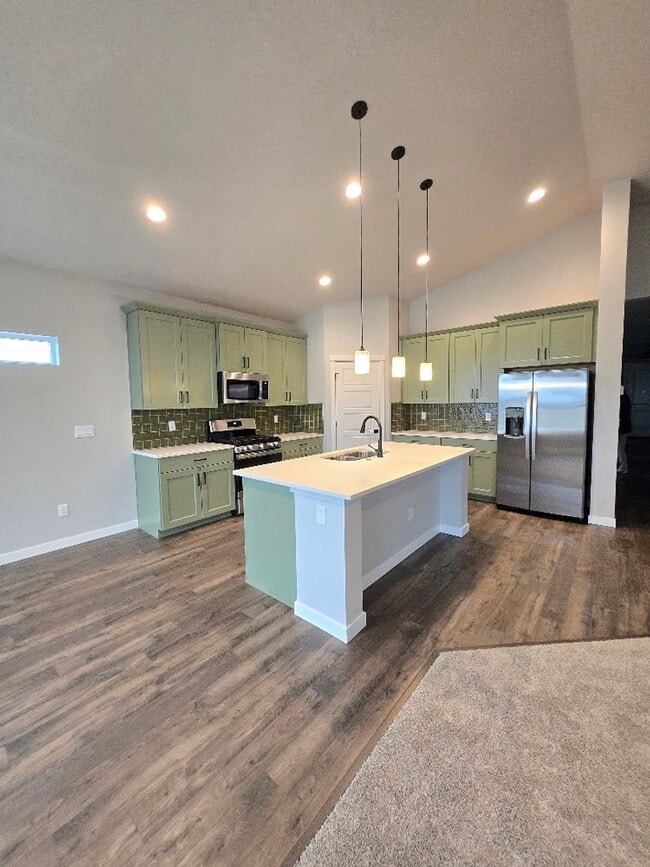 Building Photo - Elegant Nampa Home