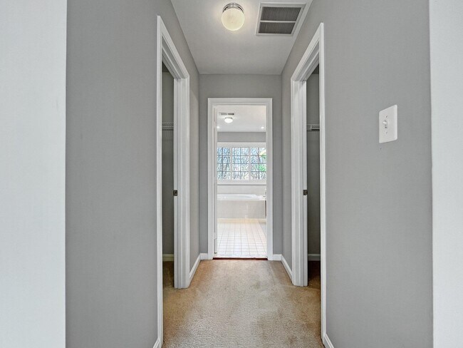 Building Photo - 214 W Locust St