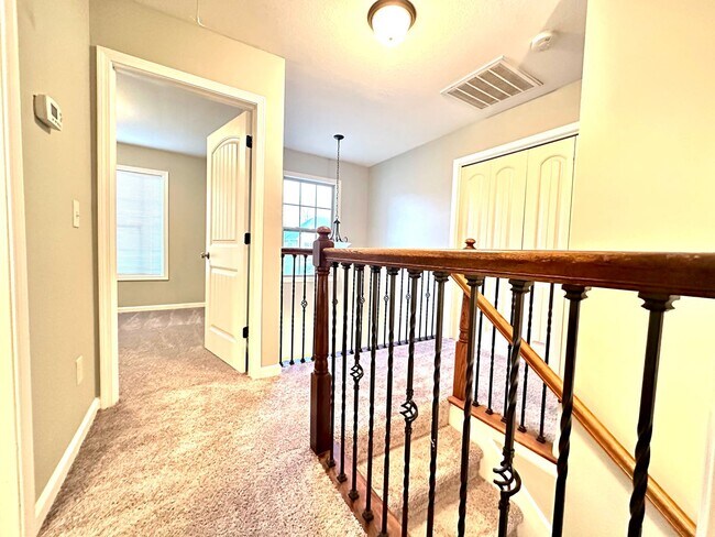 Building Photo - Move-In Special Available! Beautiful Singl...
