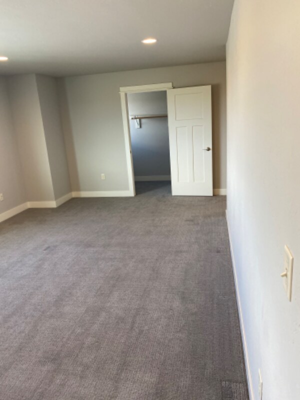 Building Photo - 1200 Glider Ln