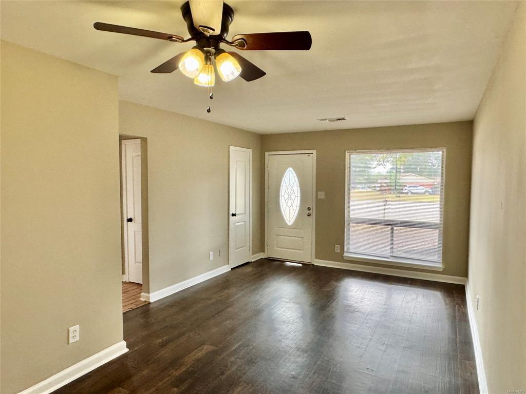 Building Photo - 114 Till Ct