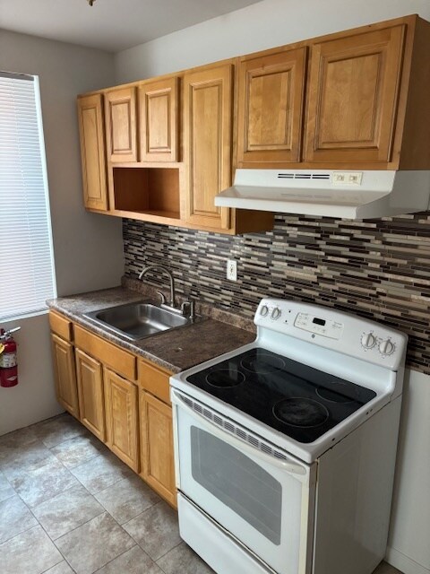 Building Photo - 337 W Girard Ave