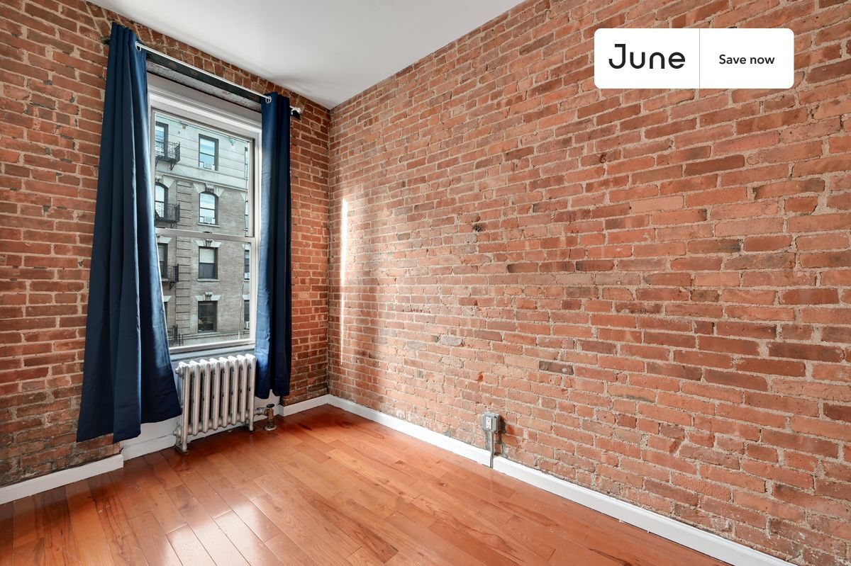 Building Photo - 351 W 46th St