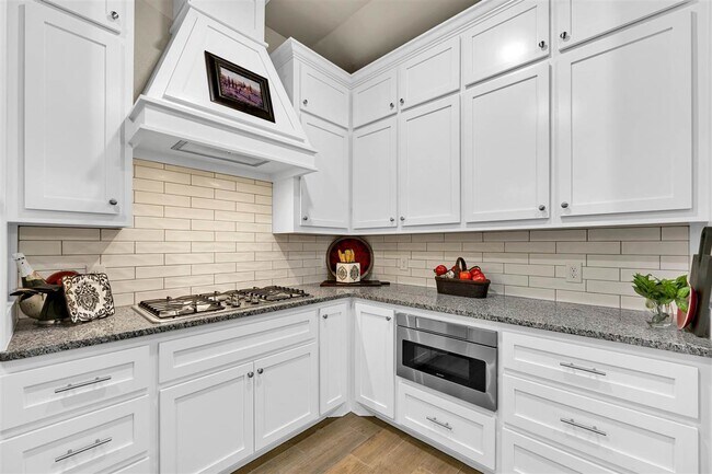 Building Photo - 2608 SW 68th St