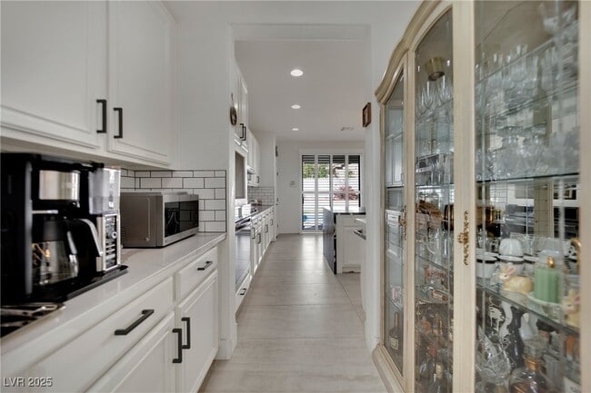 Building Photo - 10336 Early Morning Ave