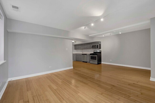 Building Photo - 1649 W 21st St
