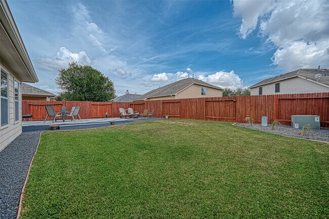Building Photo - 22210 Bellow Glen Dr