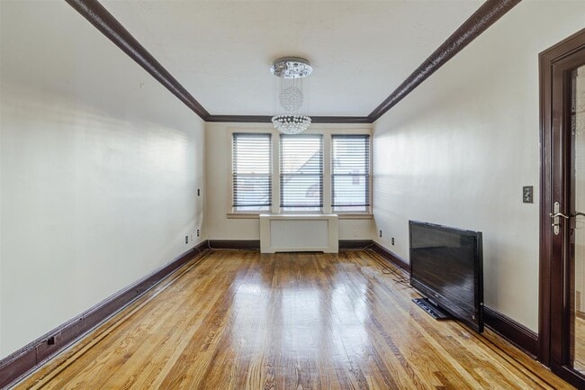 Building Photo - 13 W 27th St