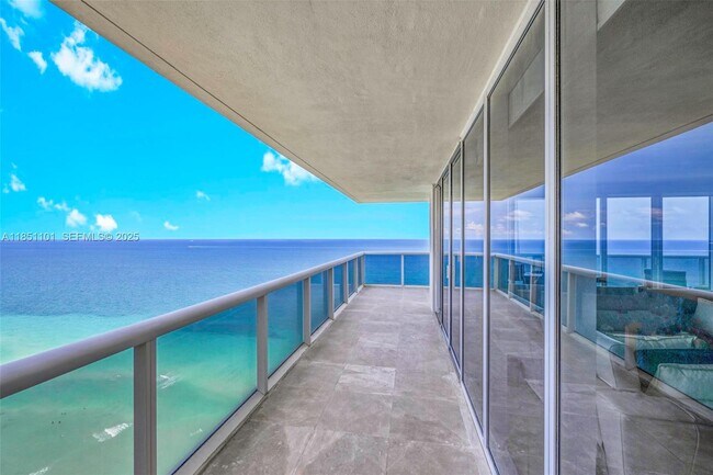 Building Photo - 1830 S Ocean Dr