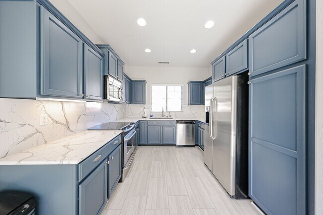 Building Photo - 16039 N 19th Dr