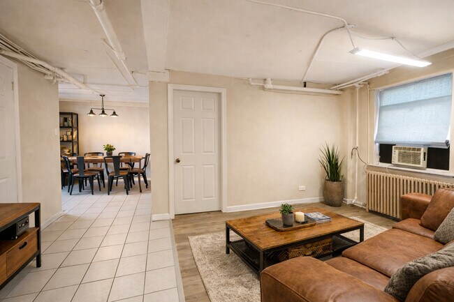 Building Photo - 4858 S Springfield Ave