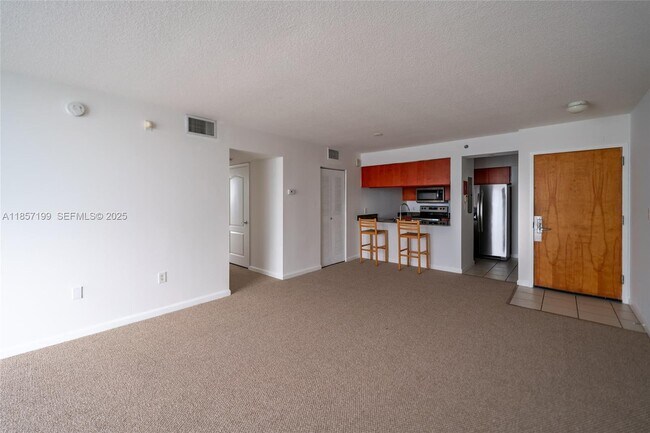 Building Photo - 1200 Brickell Bay Dr