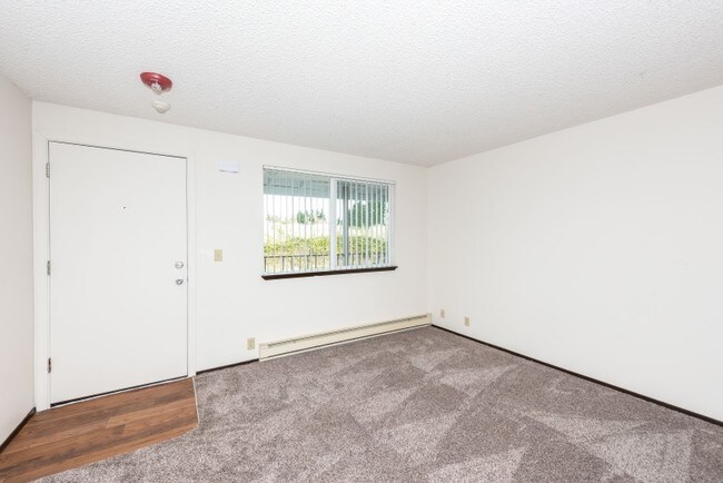 Building Photo - Large One Bedroom Close to Vancouver Mall