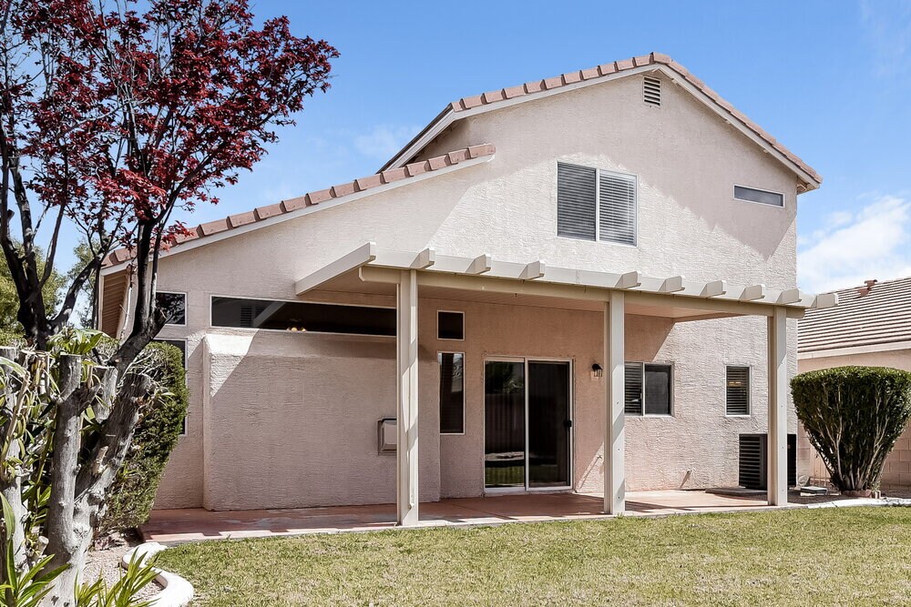 Building Photo - 6033 Highland Gardens Dr