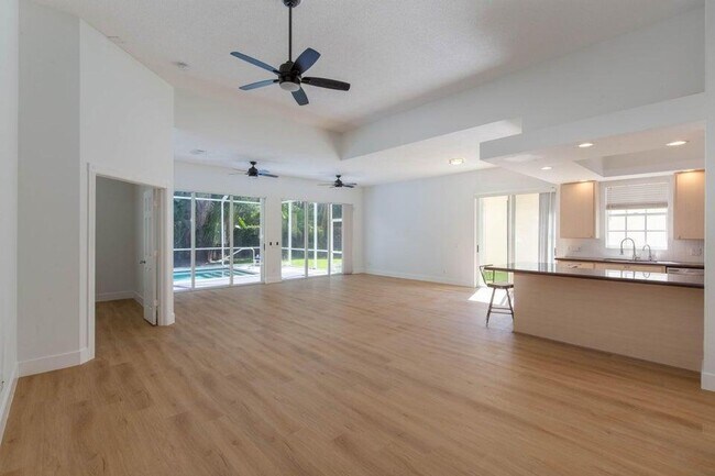 Building Photo - 179 E Tall Oaks Cir