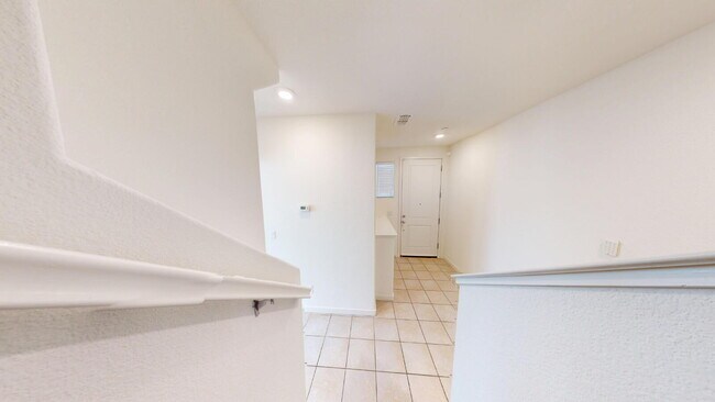 Building Photo - Fresh 3-Bed, 2-Bath Home in Natomas Crossing — Perfect for Commuters