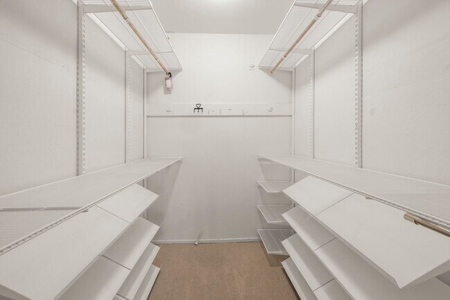 Building Photo - 4096 17th St