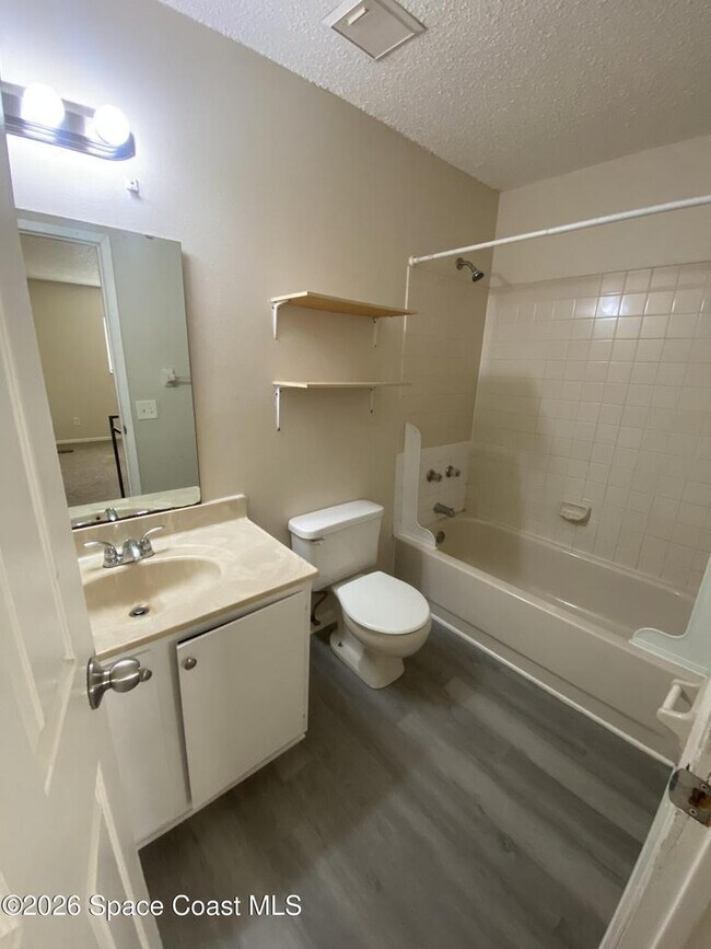 Building Photo - 4412 Overlook Dr