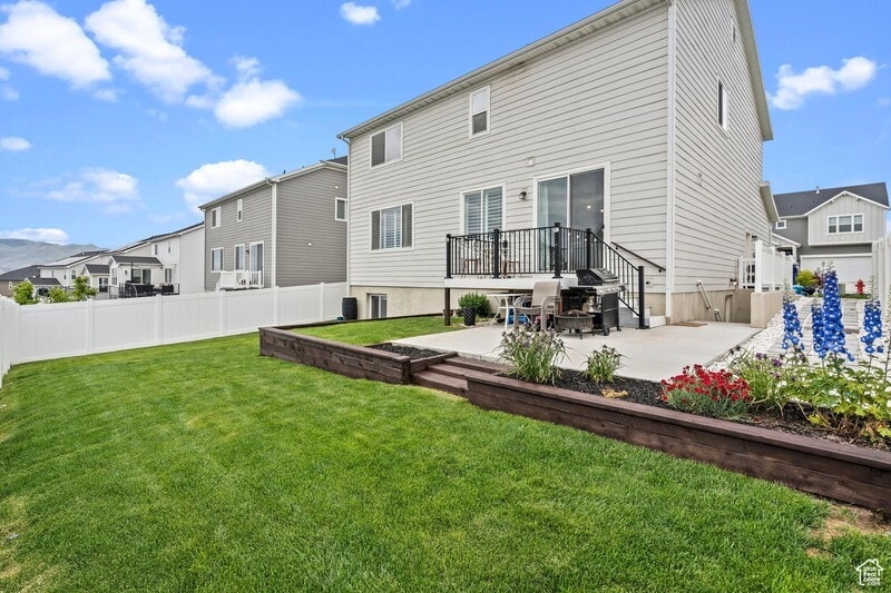 Building Photo - 2142 N Elderberry Dr