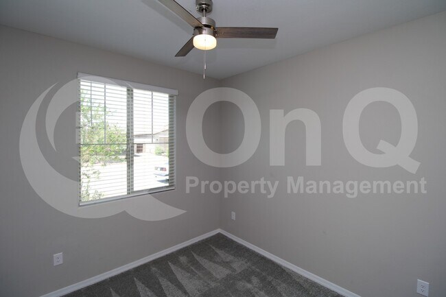 Building Photo - 975 W Calle Monte Lindo