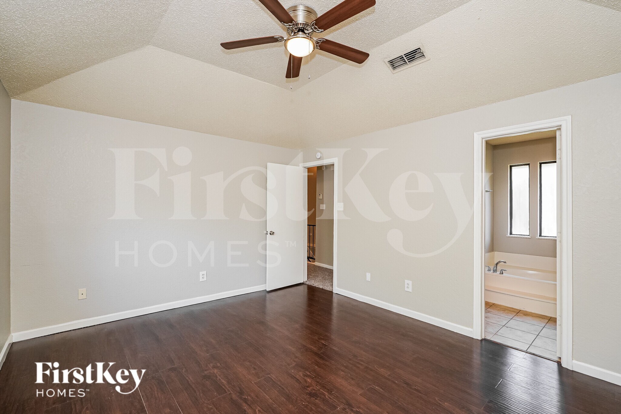 Building Photo - 6476 Sudbury Way