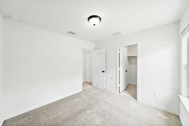 Building Photo - Stunning 1-Story Ranch with Lake View on C...