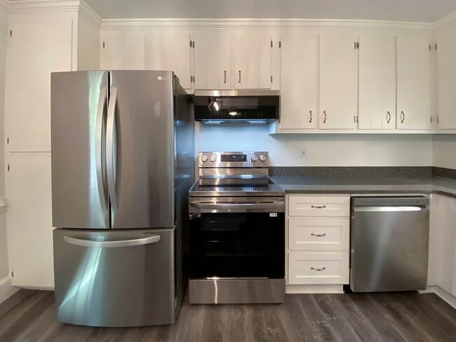 Building Photo - 205 Park Ridge Dr