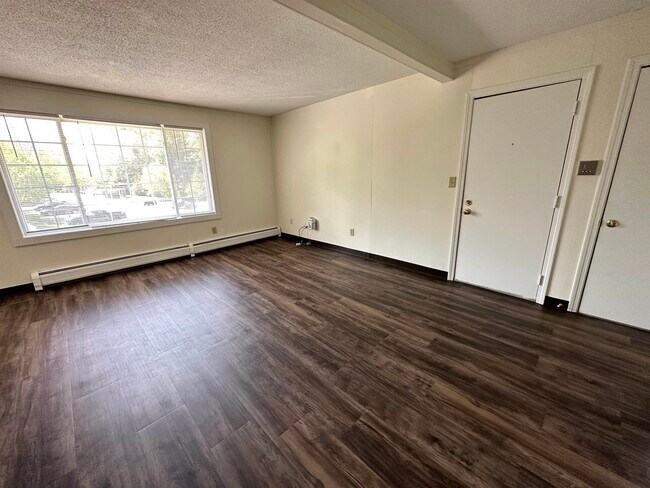 Building Photo - 3861 Brown Ave