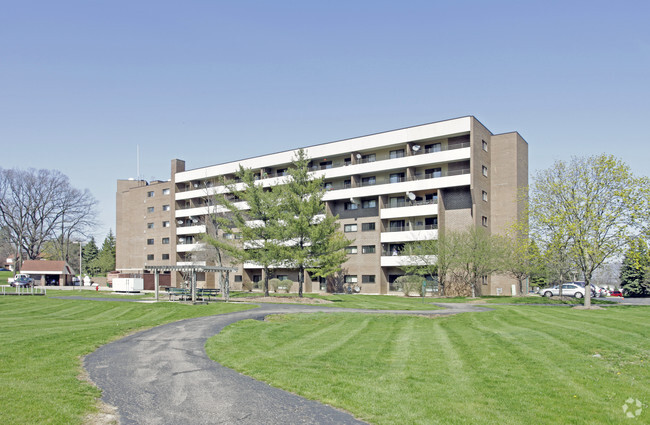 Building Photo - Walled Lake Villas  Tower