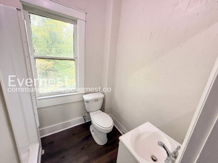 Building Photo - 222 73rd St N