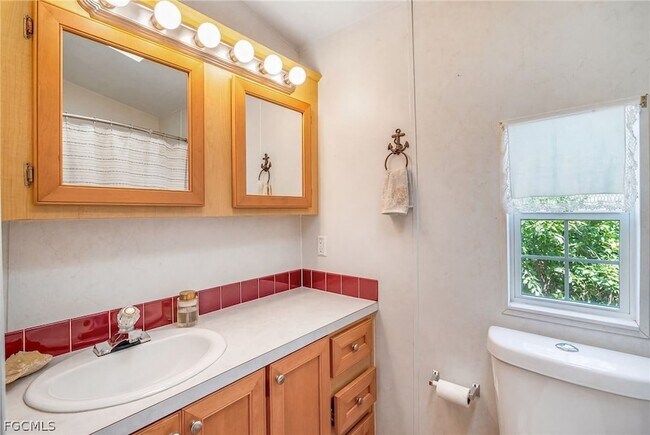 Building Photo - 7270 Pinehurst Rd