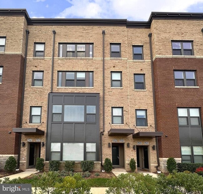 Building Photo - 44766 Tiverton Sq