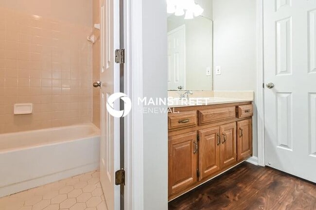Building Photo - 4 Bedroom Pet-Friendly Home in CORDOVA, TN with Main Street Renewal