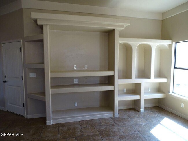 Building Photo - 3309 Garden Point Dr