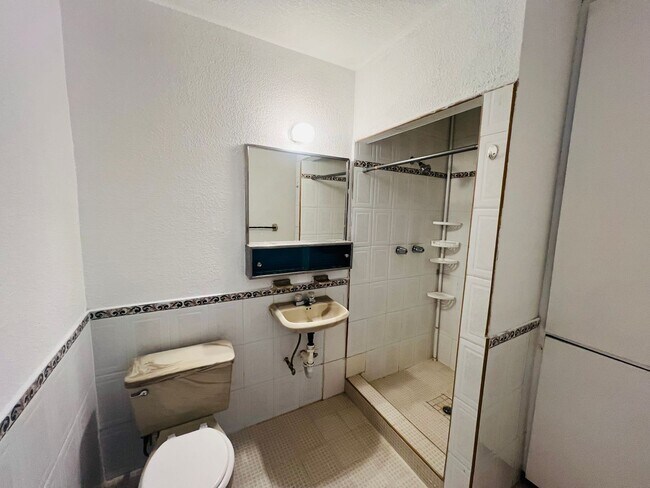Building Photo - 129 Tassie Way