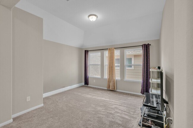 Building Photo - 2030 Woodland Pine Ct