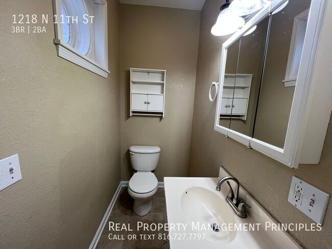 Building Photo - ***Move-In Special*** Recently Renovated, ...