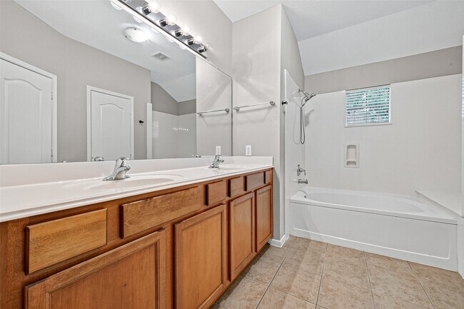 Building Photo - 5403 Canyon Hollow Dr