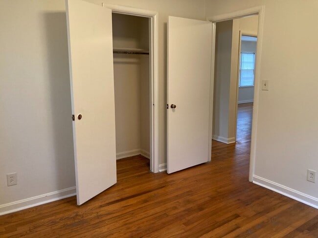 Building Photo - 2/1 Home in Garden Lakes $995.00