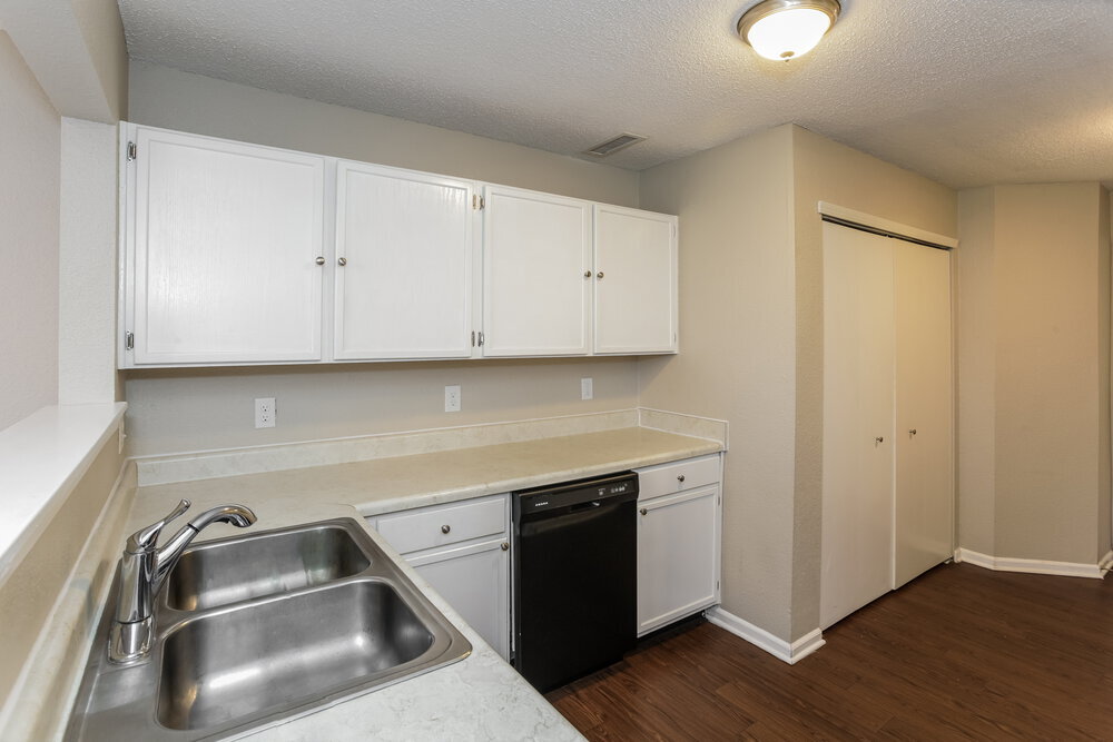 Building Photo - 1170 Freemont Ln