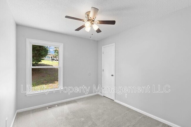 Building Photo - 512 Nottingham Dr