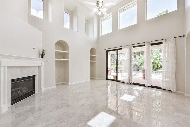 Building Photo - 11502 Bay Ledge Dr