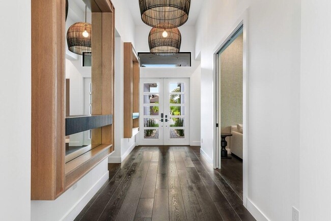 Building Photo - 9109 Fiano Pl