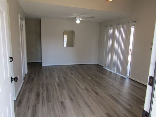 Building Photo - Beautiful 3bd/2ba