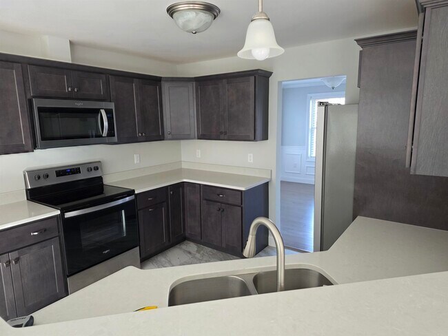 Building Photo - 5 Alumni Dr