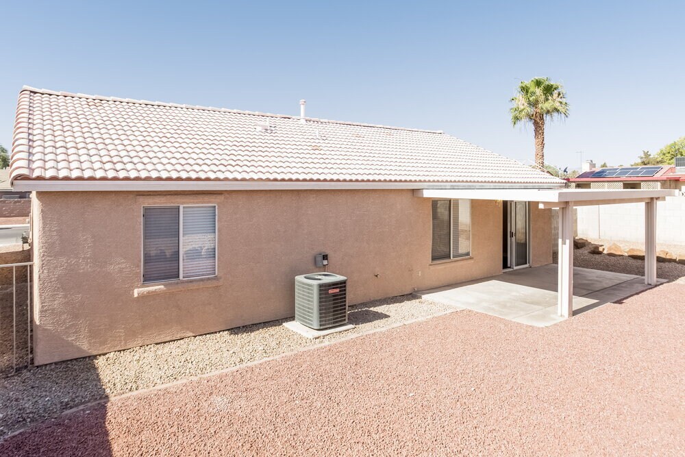 Building Photo - 4030 W Red Coach Ave